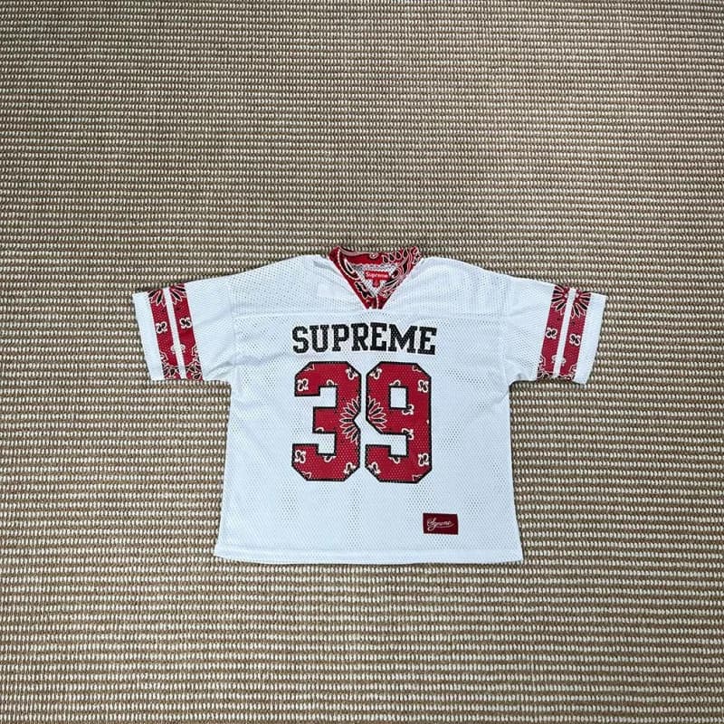 Supreme × Marvel T-Shirt Spider-Man Box Logo — 白/腰果花TEE