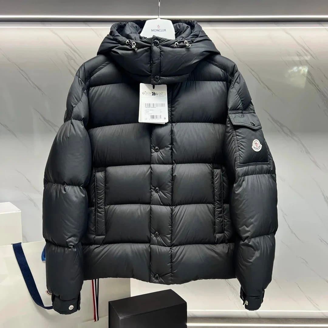 Moncler Puffer Jacket Classic Quilted Hooded