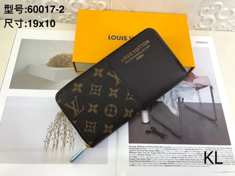 Louis Vuitton Zip Around Wallet Monogram Canvas