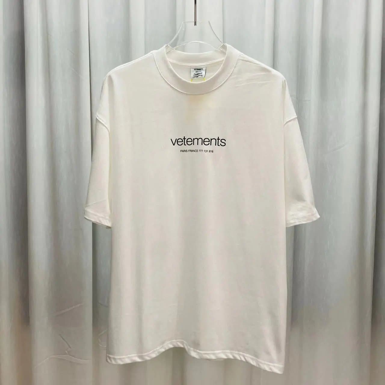 Vetements Logo Tee Paris France Print