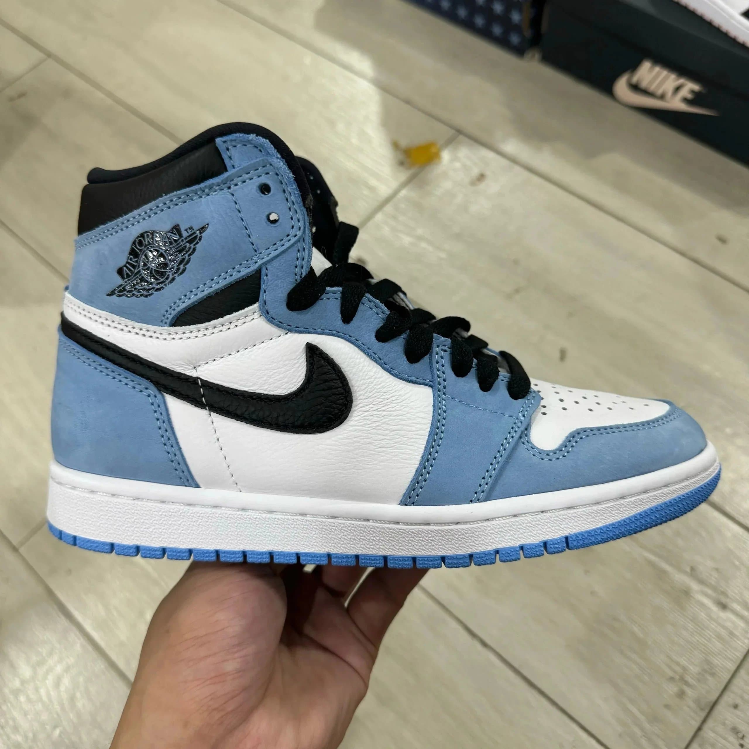 Air Jordan 1 High University Blue