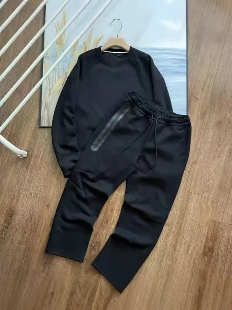 Lululemon Hooded Jacket and Joggers Set Lemonade Yellow — 黑色圆领套装
