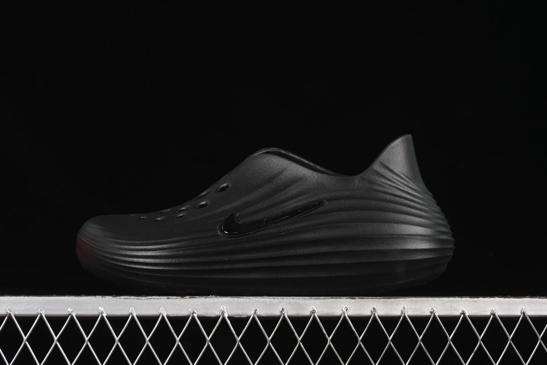 Nike Mayfly Woven Triple Black