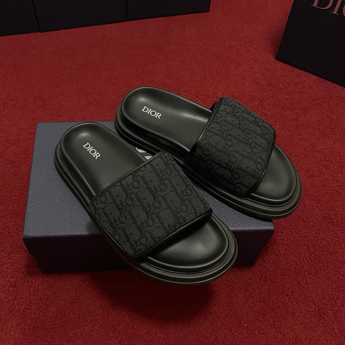 Dior B23 Slide Suede Strap with Buckle — 翻盖纯黑拖