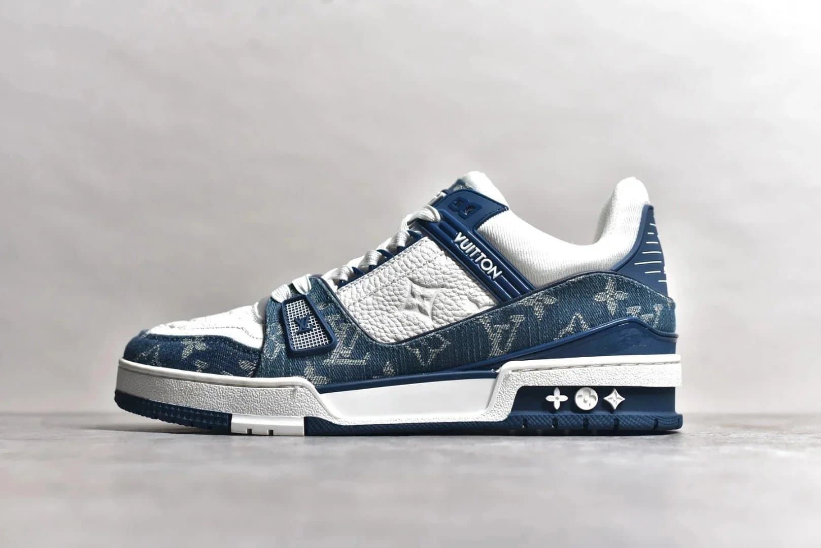 Louis Vuitton LV Trainer Monogram Denim — AM版本 Trainer · 蓝牛仔 1A9JGN