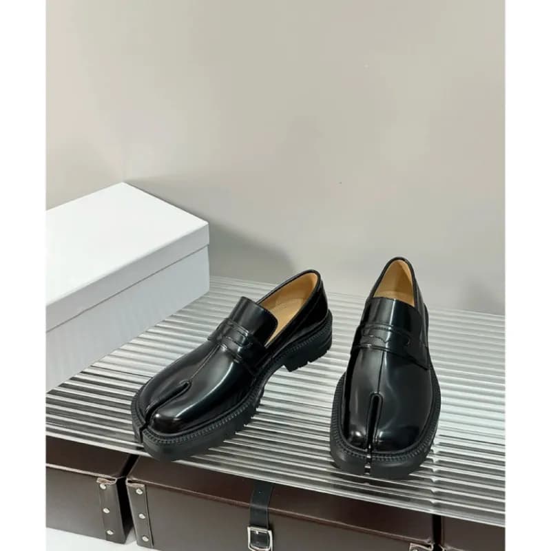 Maison Margiela Tabi Loafer Patent Leather