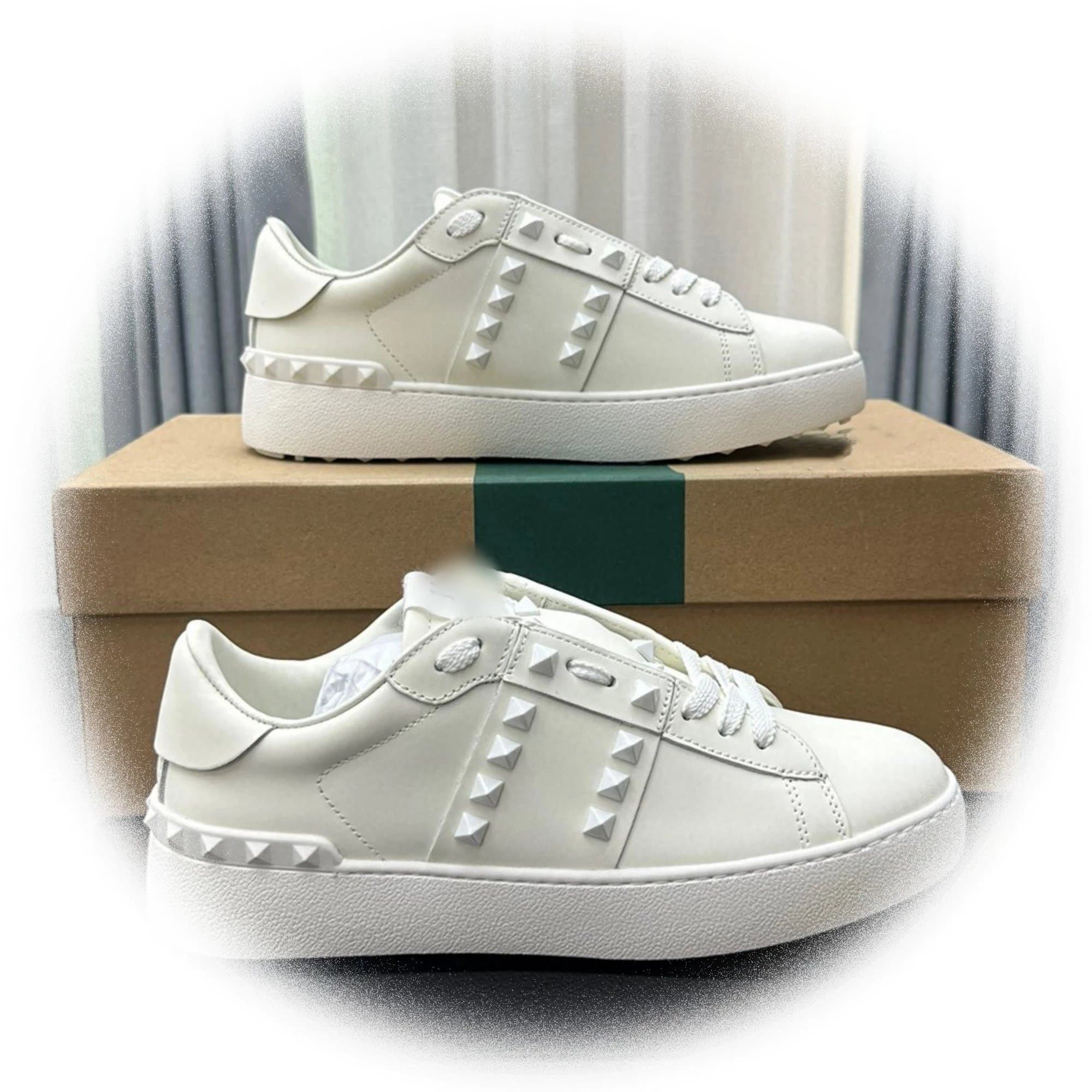 Valentino Rockstud Low Triple White