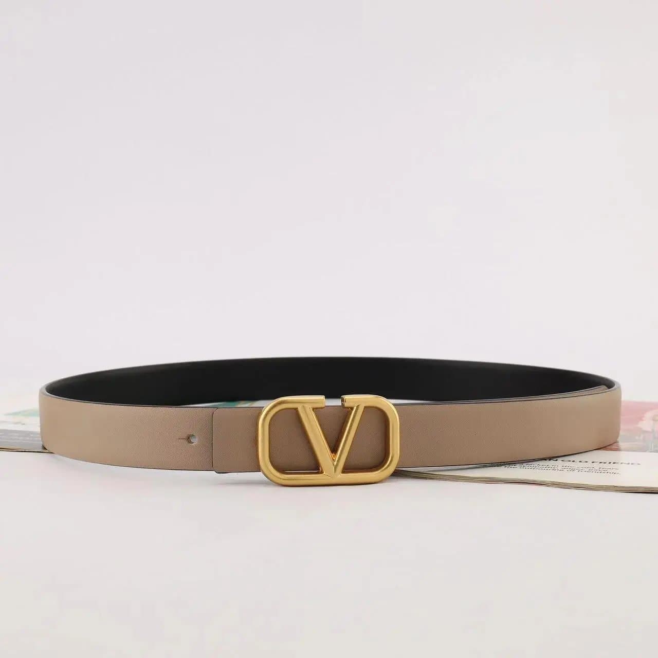 Versace VLogo Belt Matte Black — 杏色 金扣