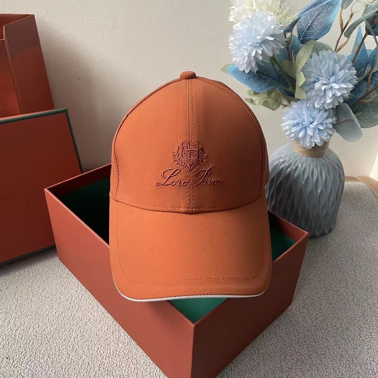 Loro Piana Baseball Cap Embroidered Logo — 款式九