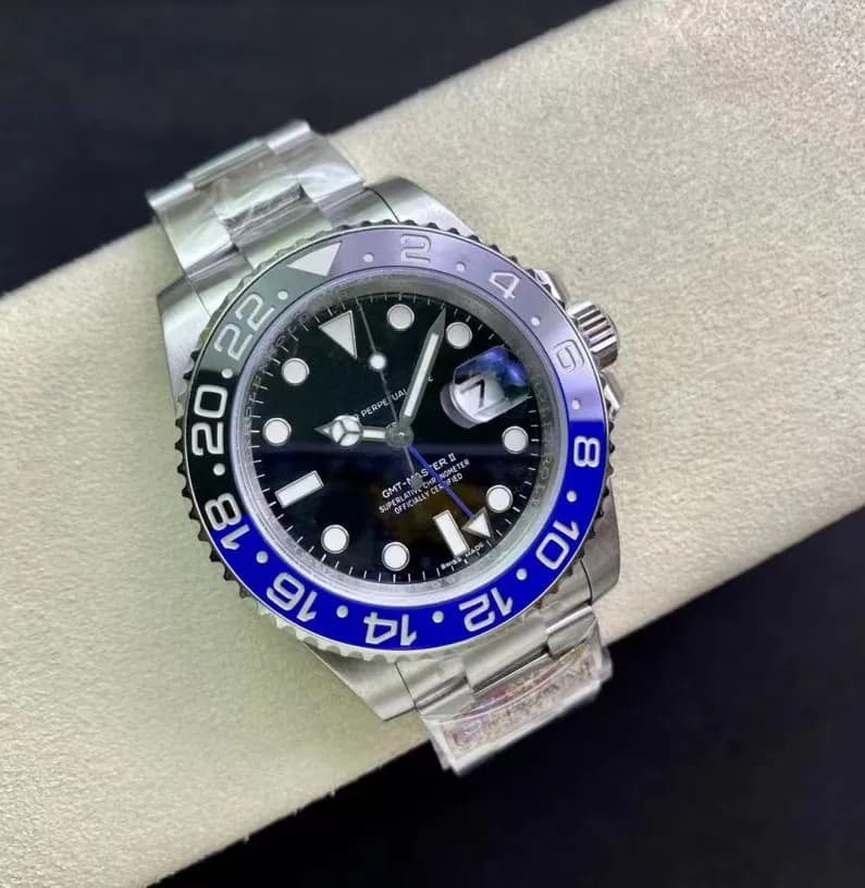 Rolex Submariner Blue Dial with Gold Bezel — Black and blue circle