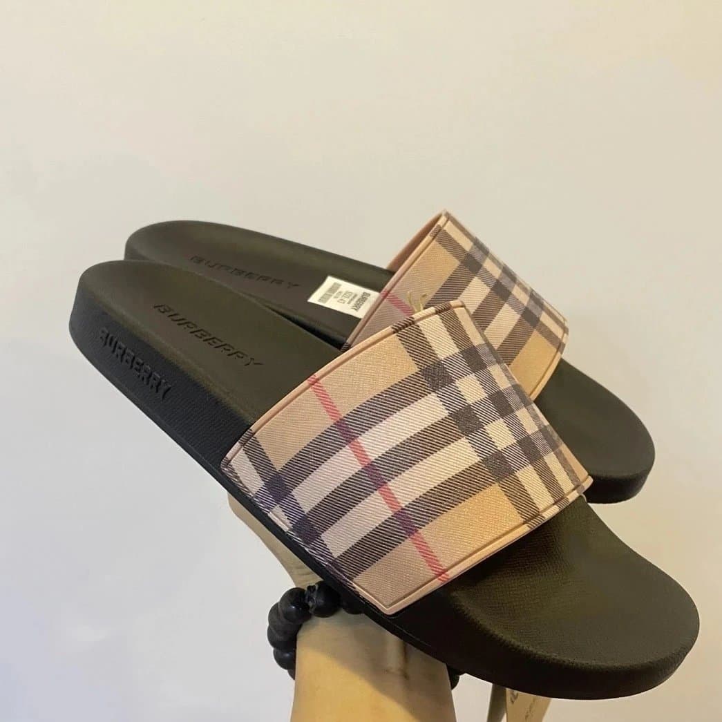 Burberry Equestrian Knight Slide Classic Check