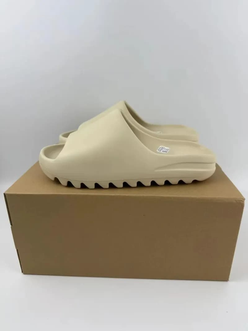 Yeezy Slide Bone