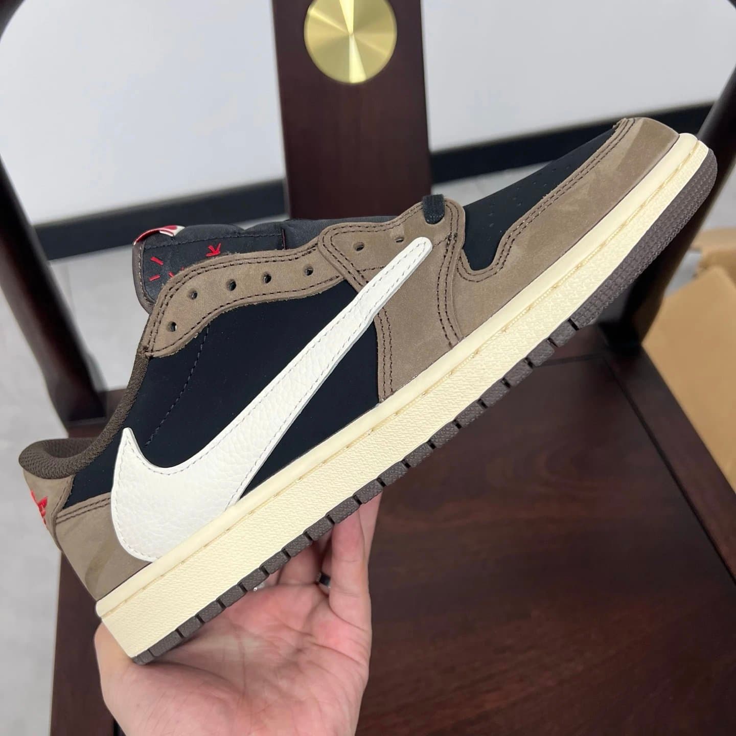 Air Jordan 1 Low Travis Scott Reverse Mocha