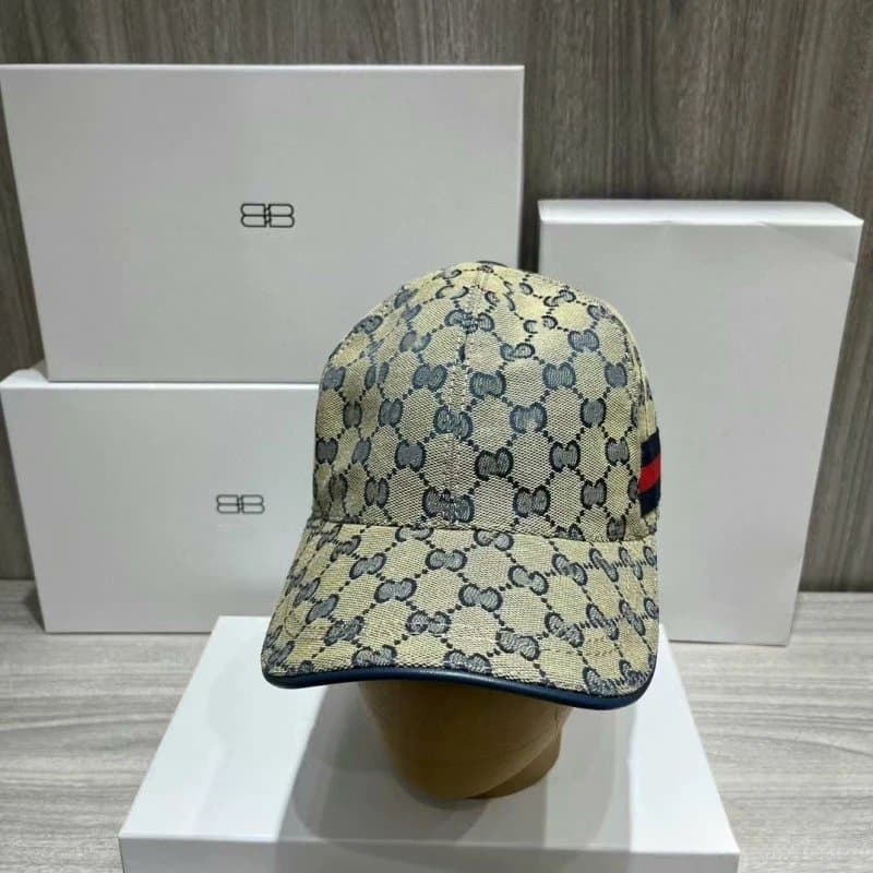 Gucci Baseball Cap GG Supreme — 可调节 · 蓝色皮顶