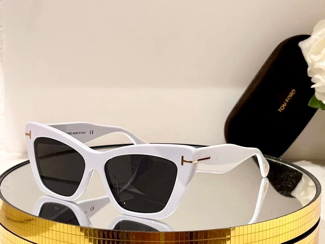 Tom Ford FT0888 Honey Tortoise — 24