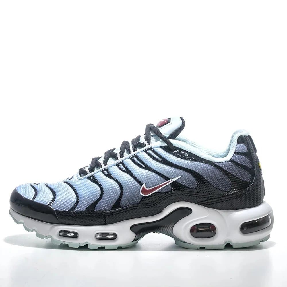 Nike Air Max Plus Triple Black — 34