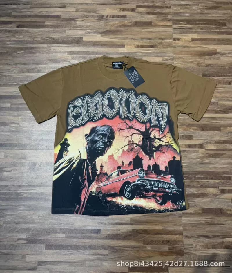 Mixed Emotion Graphic Tee Emotion Print with Rhinestones — 8105咖啡色