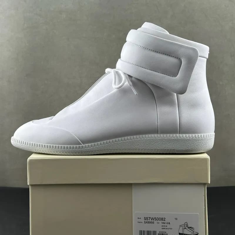 Maison Margiela Future Sneaker Crinkled Wax Leather — 白色高帮