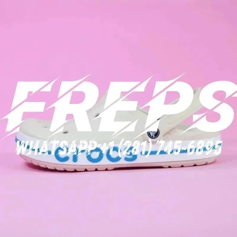 Crocs Classic Clog Logo Strap