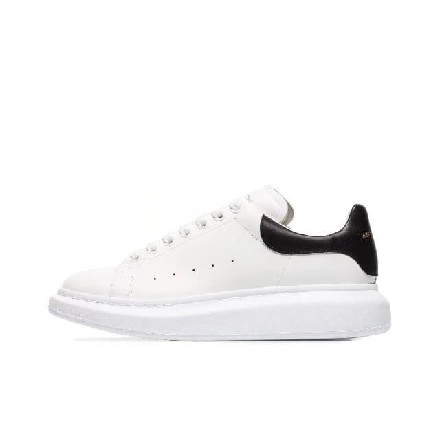 Alexander McQueen Sneaker Iridescent Heel — 黑金皮尾