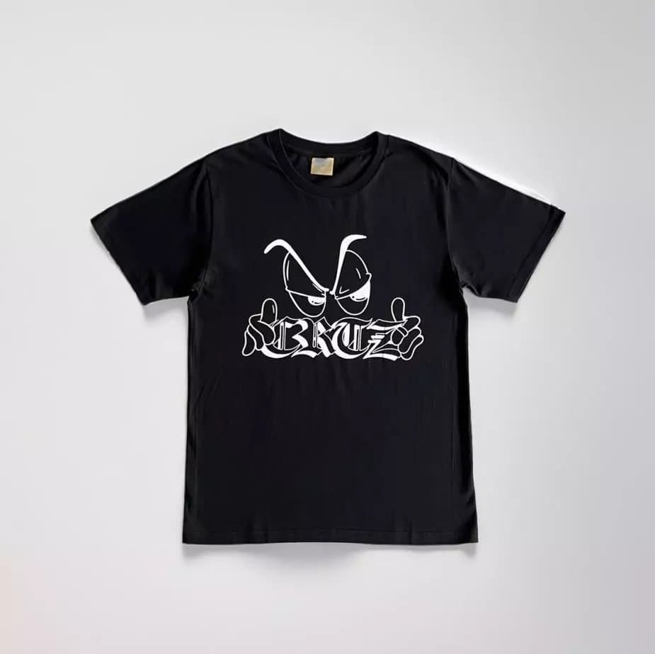 Stüssy T-Shirt Green Logo — 卡通眼睛黑色