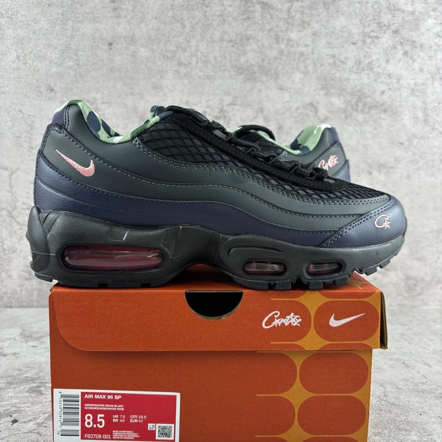 Nike × Corteiz Air Max 95 SP Gridiron/Pink Beam-Black