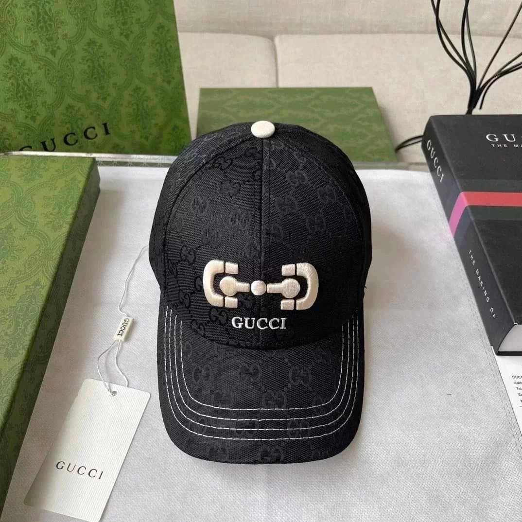 Dior Baseball Cap Oblique Logo — 32