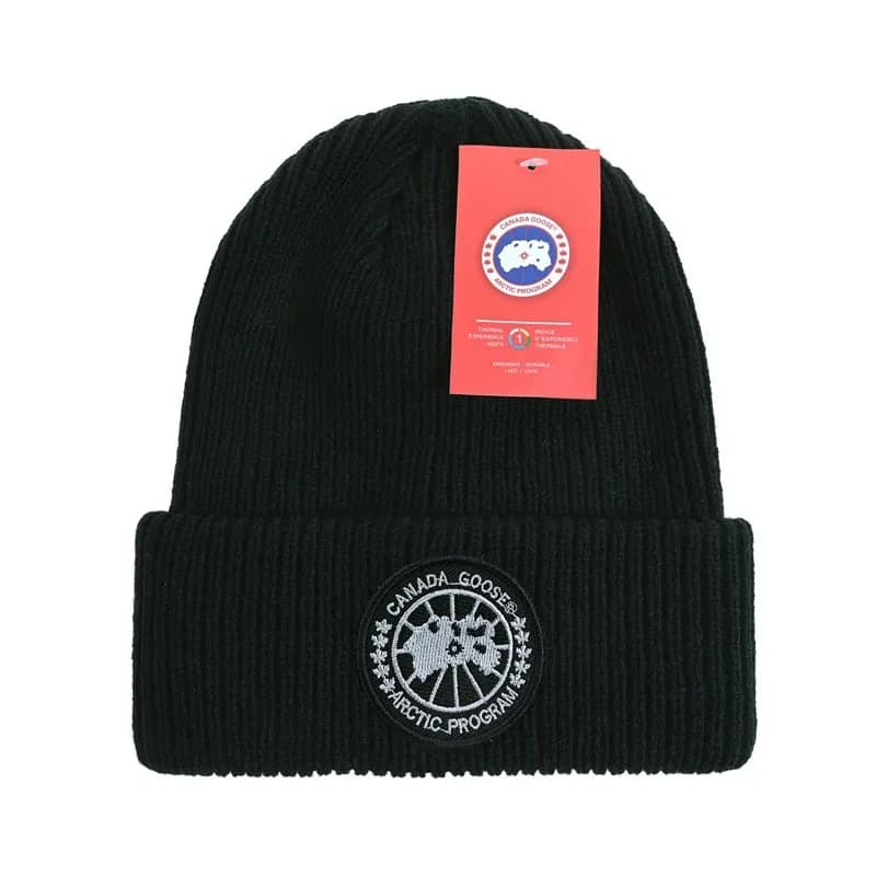 Beanie Red Bull Logo Patch — 40