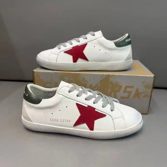 Golden Goose Superstar Red Star