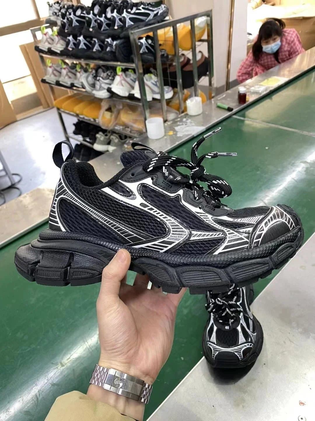 Yeezy 700 Wave Runner — XA版本 · 3XL 黑银
