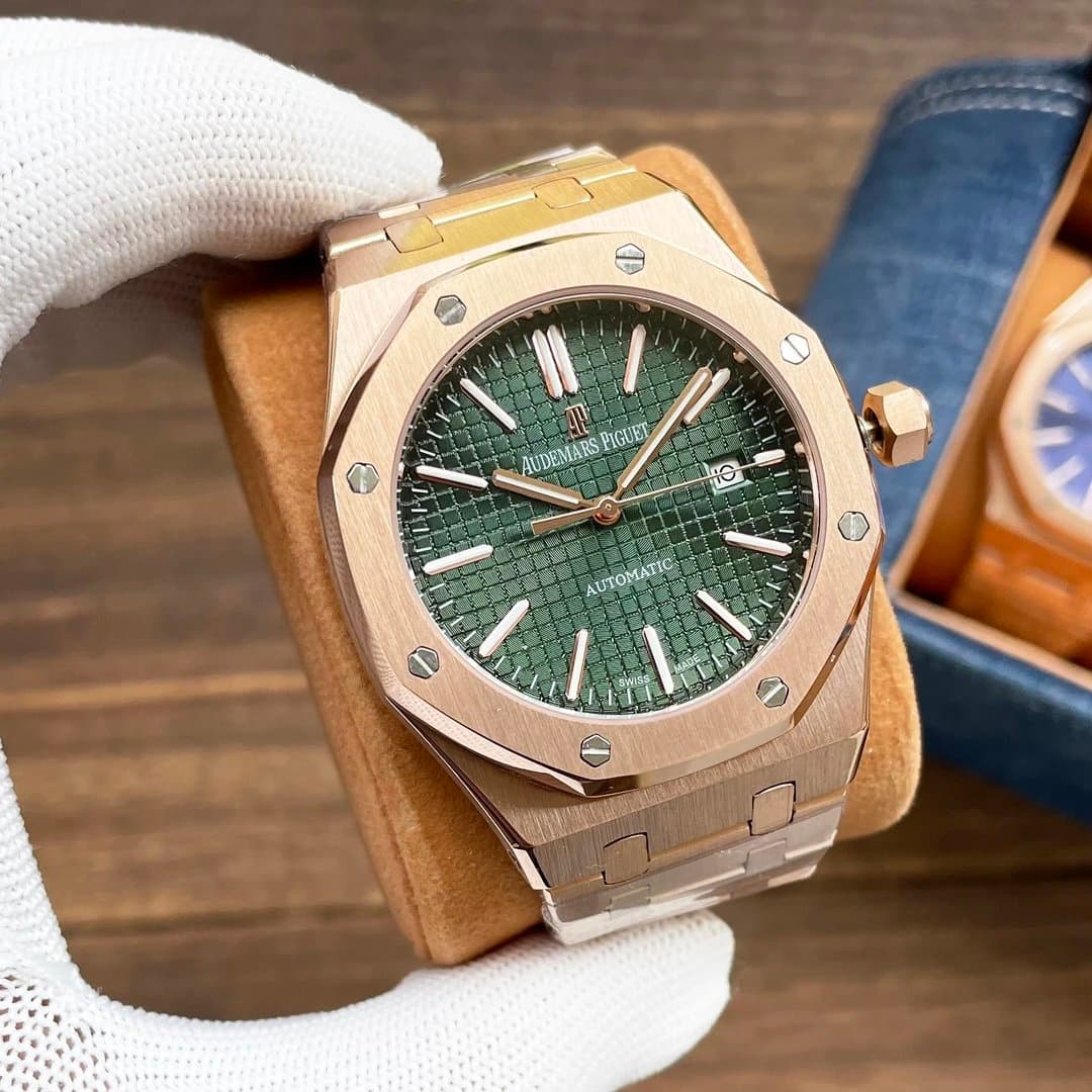 Audemars Piguet Royal Oak Jumbo Extra-Thin — 玫瑰金壳·绿盘钢带