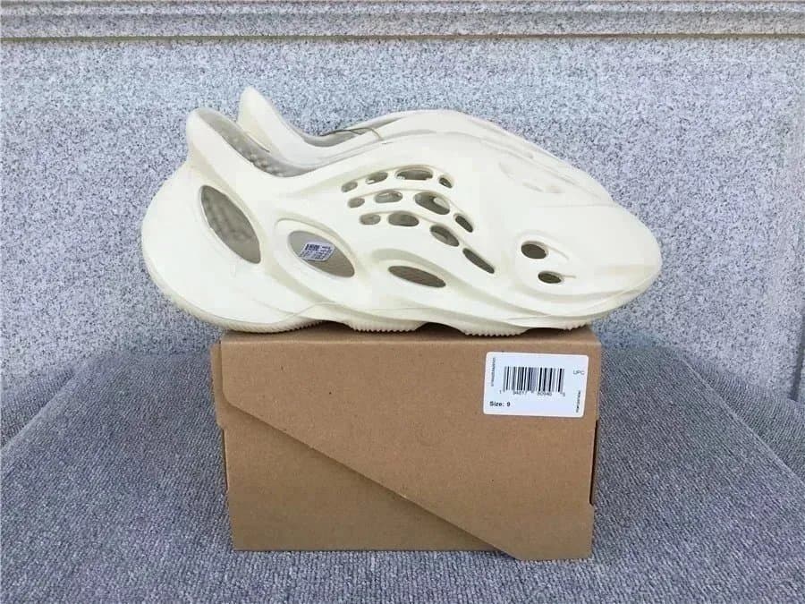 Yeezy Slide Bone — FY4567