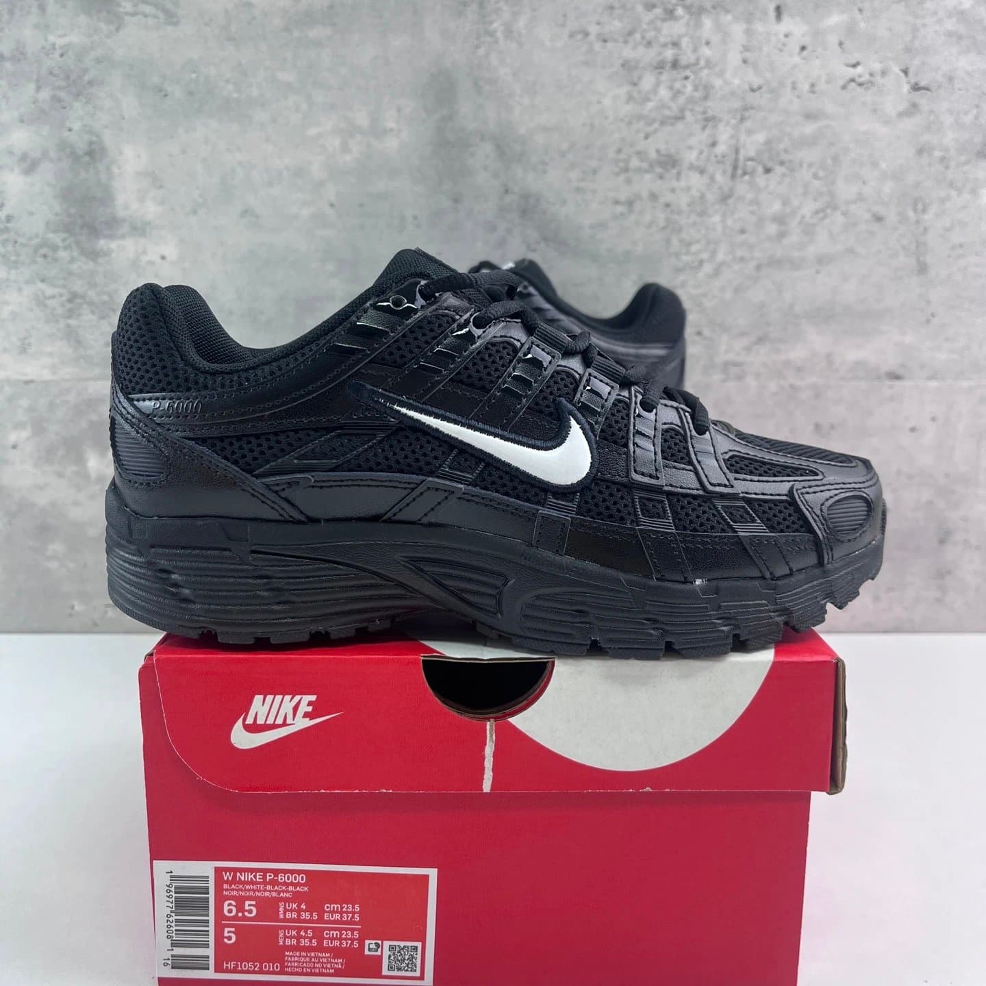 Nike Pegasus 2000 Cool Grey — WM版 P-6000 · 黑白HF1052-010