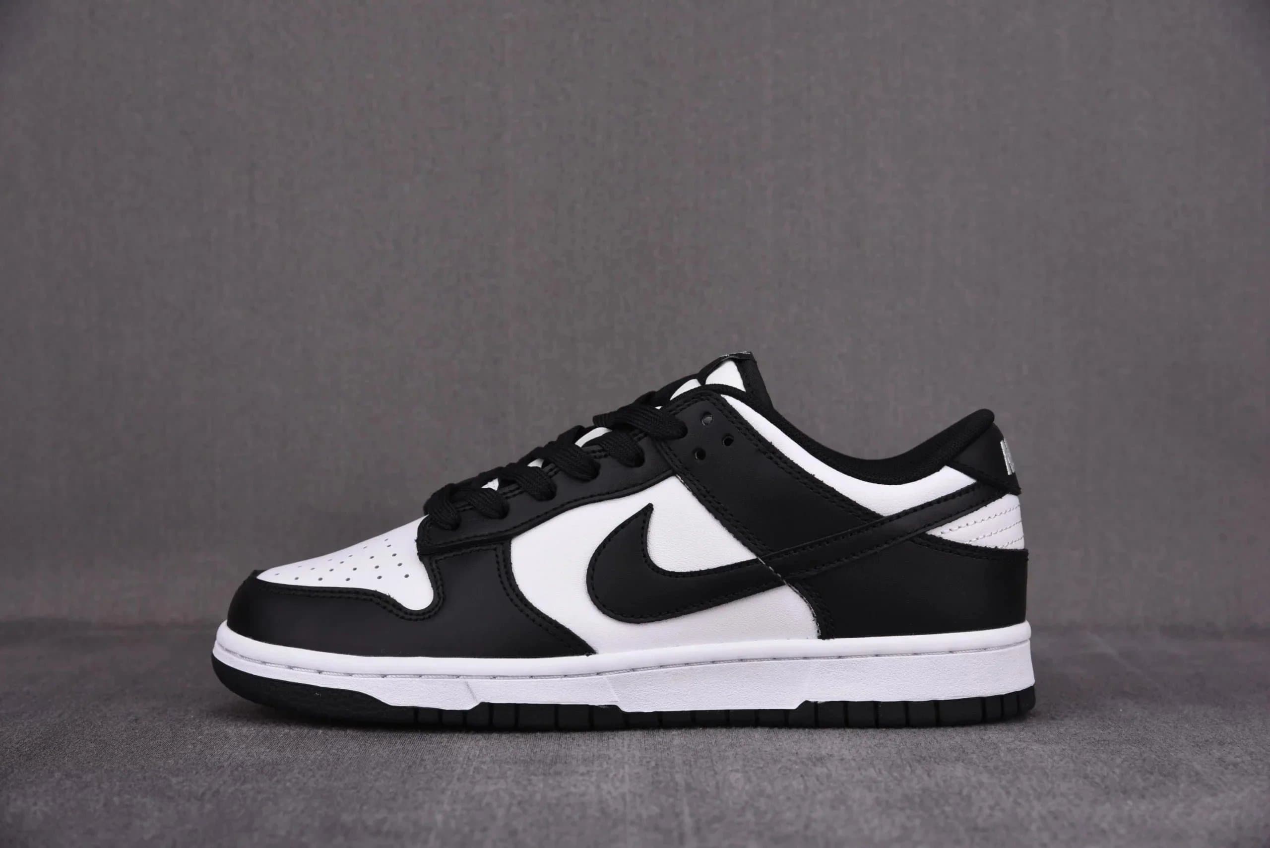 Nike Dunk Low Panda