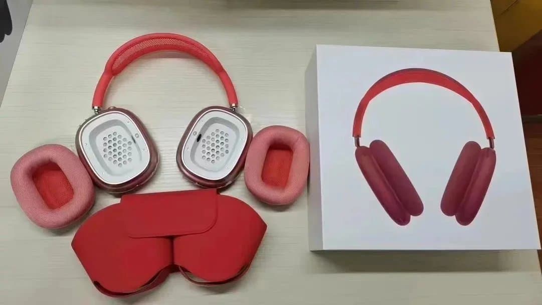 Apple AirPods Max Red