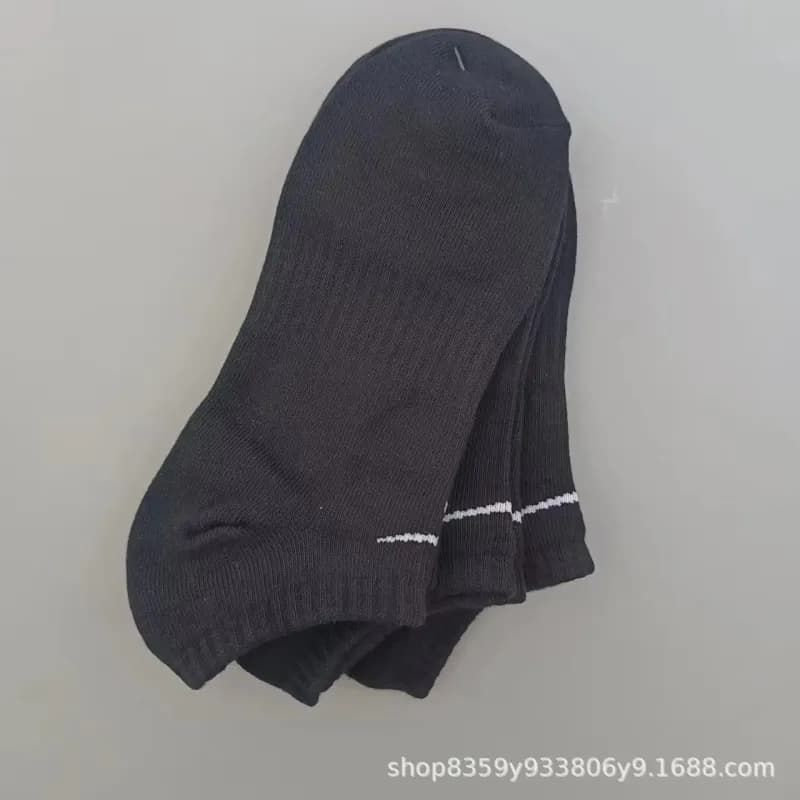 Nike Crew Socks White Stripe