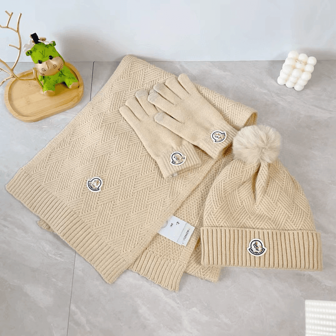 Louis Vuitton × Off-White Checkered Scarf and Beanie Set Monogram Grid — 均码 · M蒙三件套肤色