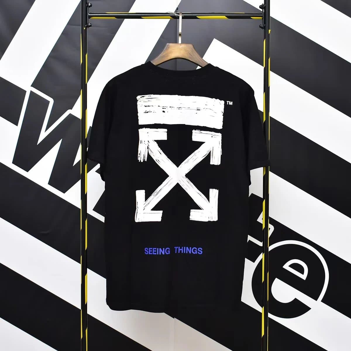 Off-White Painted Arrow T-Shirt Seeing Things — Style 22