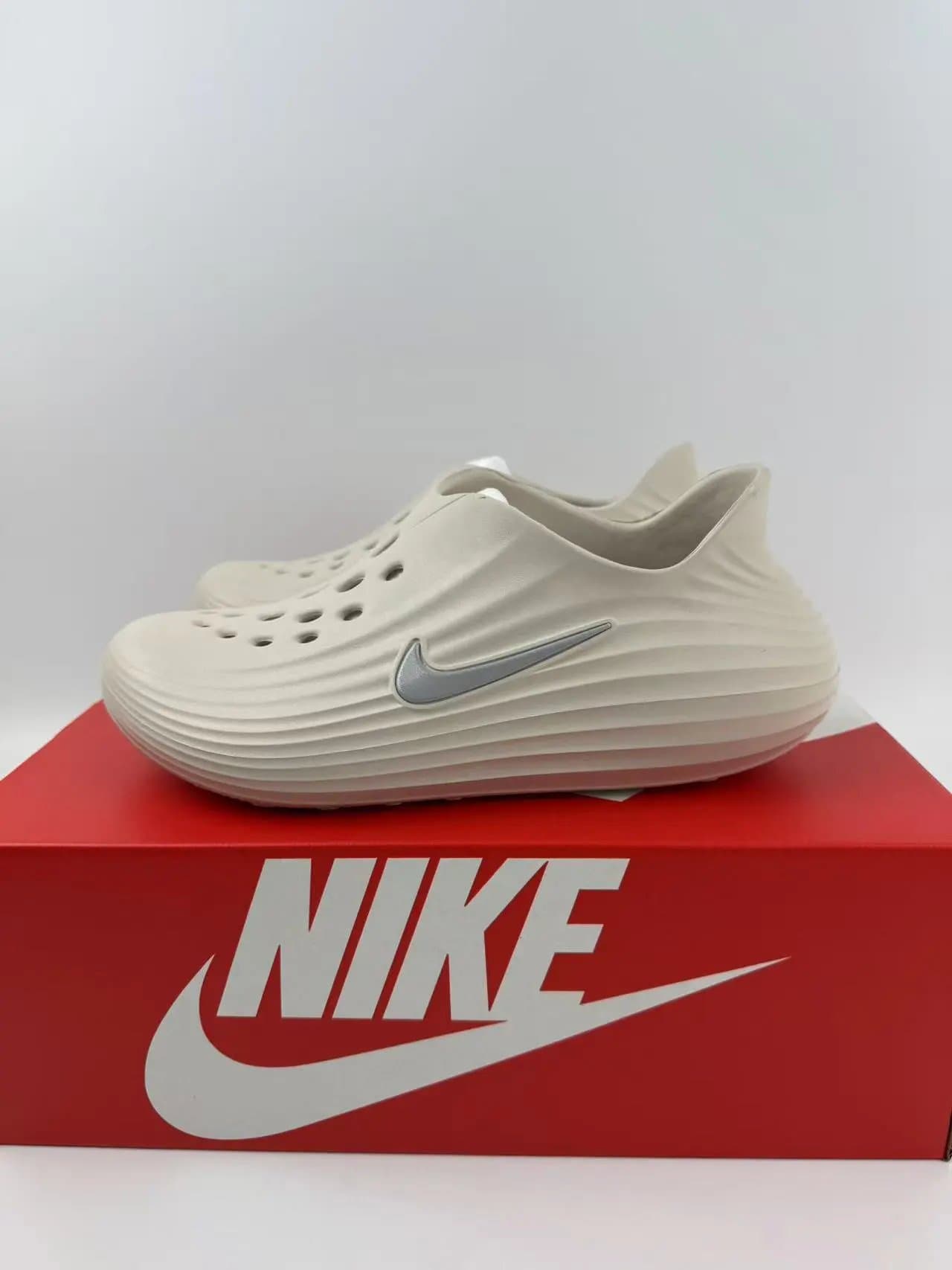 Nike Kawa Slide Off-White/Metallic Silver