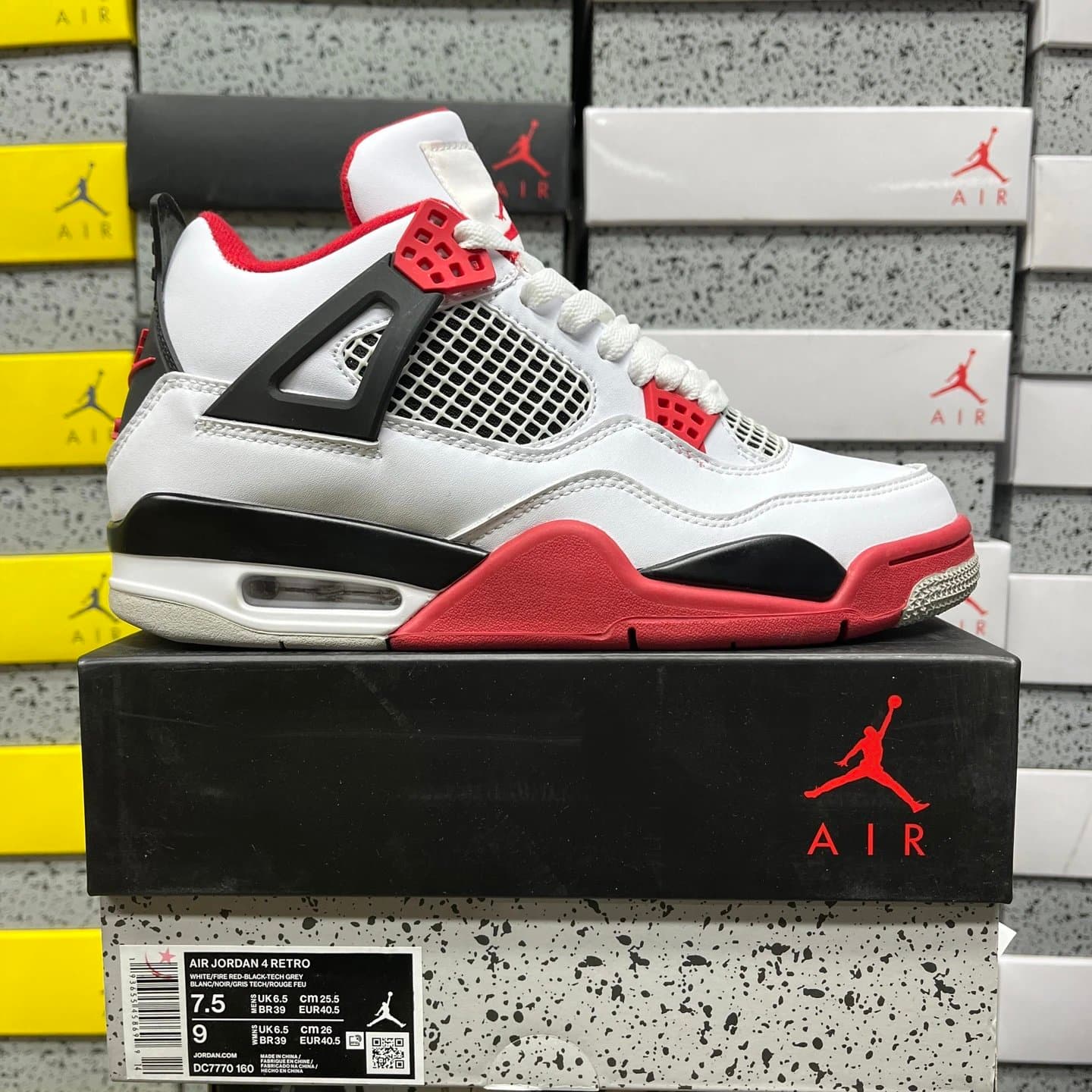 Air Jordan 4 Retro White/Fire Red-Black-Tech Grey