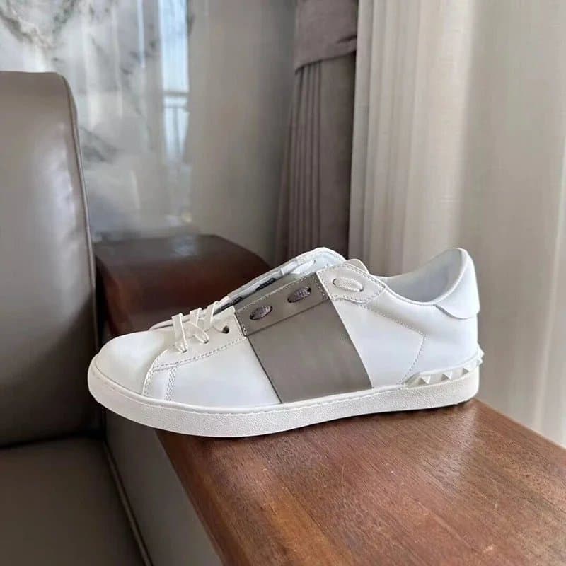 Valentino Rockstud Low Stud Strap — 灰色    5