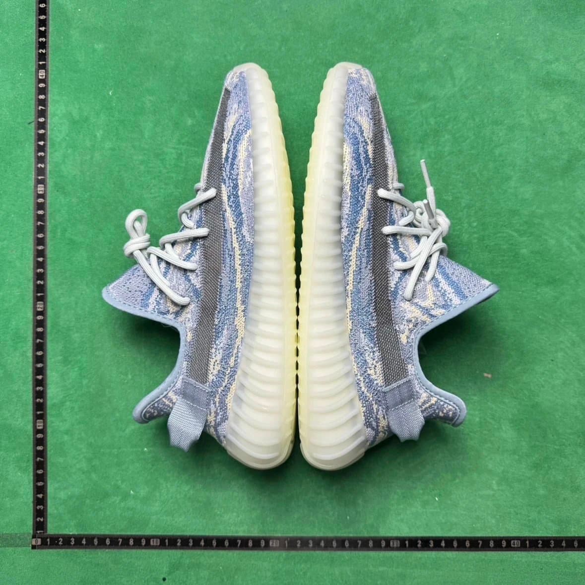 Yeezy Boost 350 V2 Zebra