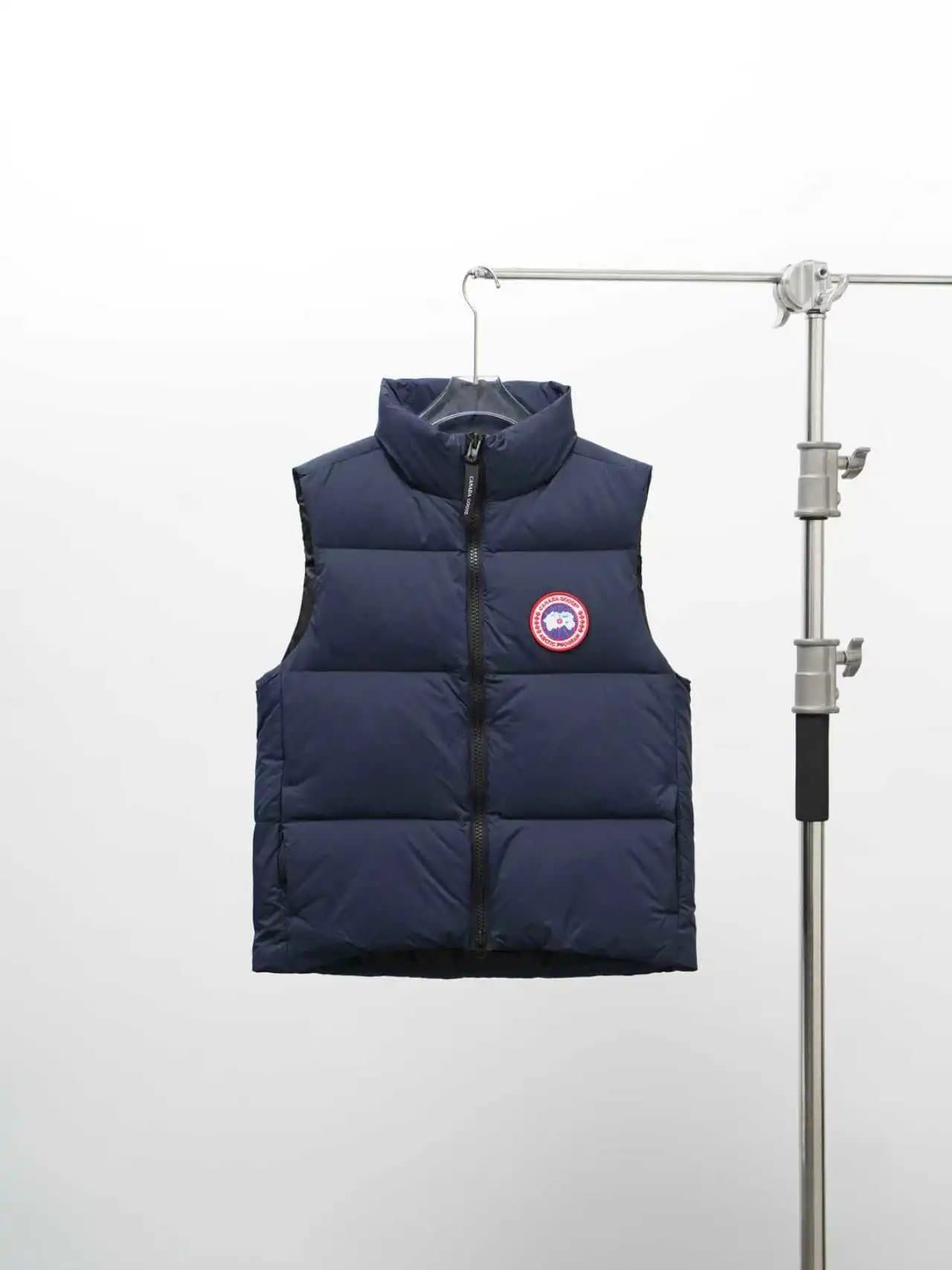 Canada Goose Puffer Vest Classic Fit