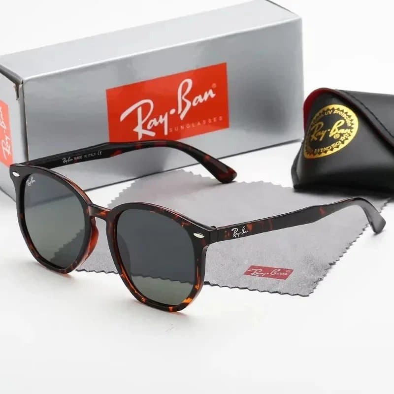 Ray-Ban Clubmaster Havana with Green Lenses