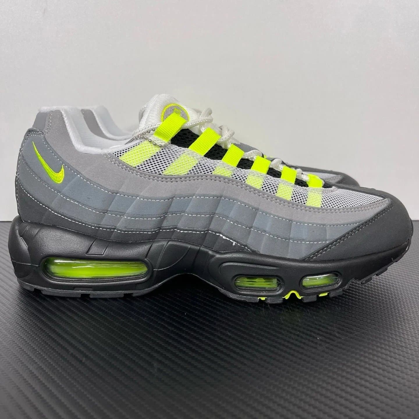 Nike Air Max 95 Sunset Gradient — EM版本 · NK Air Max 95 绿灰黄307960-002