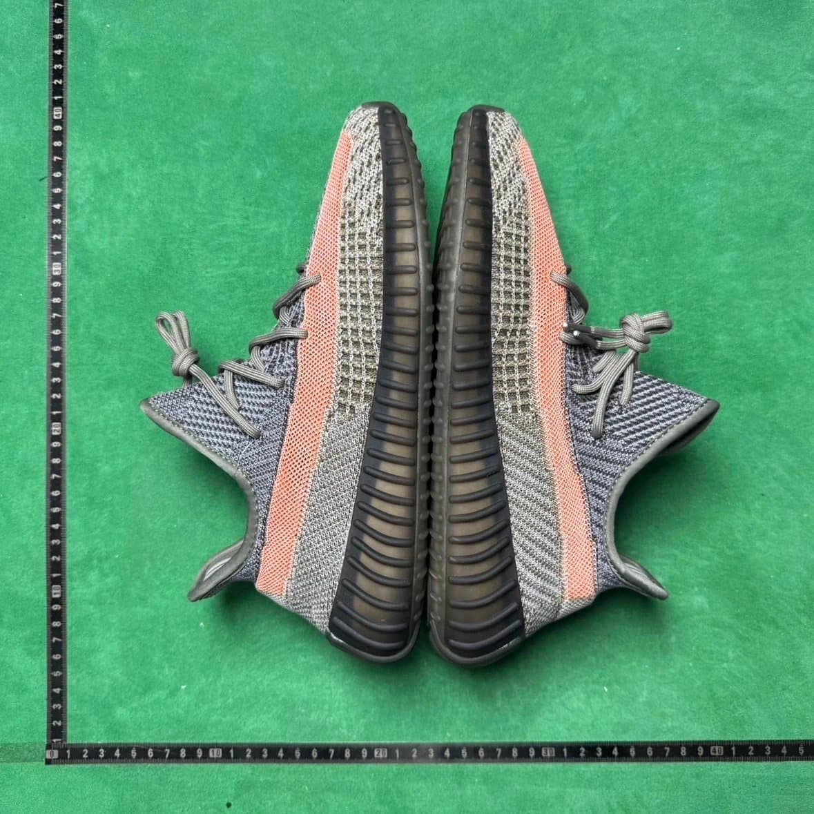 Yeezy Boost 350 V2 Zebra — 29号火山灰GW0089