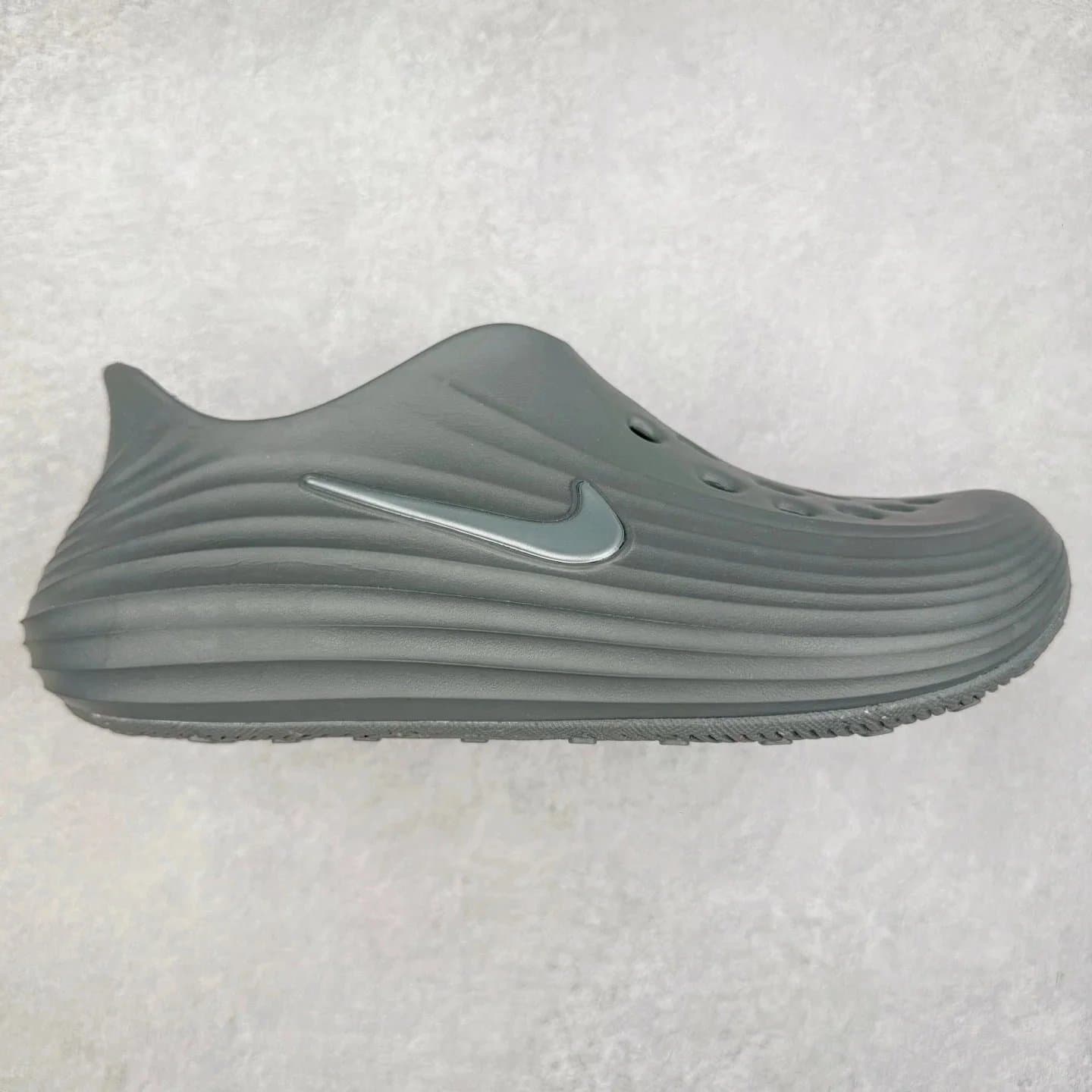 Nike Kawa Slide Smoke Grey