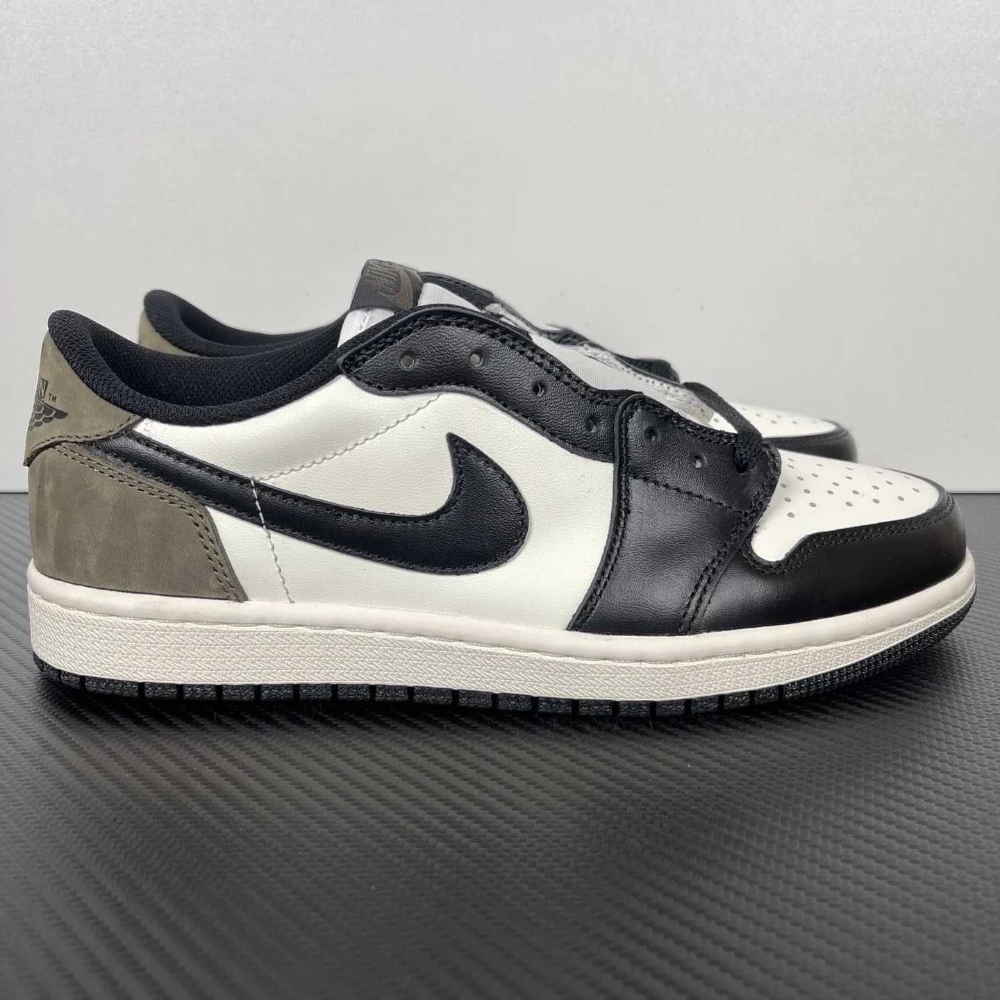 Travis Scott Air Jordan 1 Low Mocha — 新KZ版本 · AJ1低帮OG款小摩卡CZ0790-102