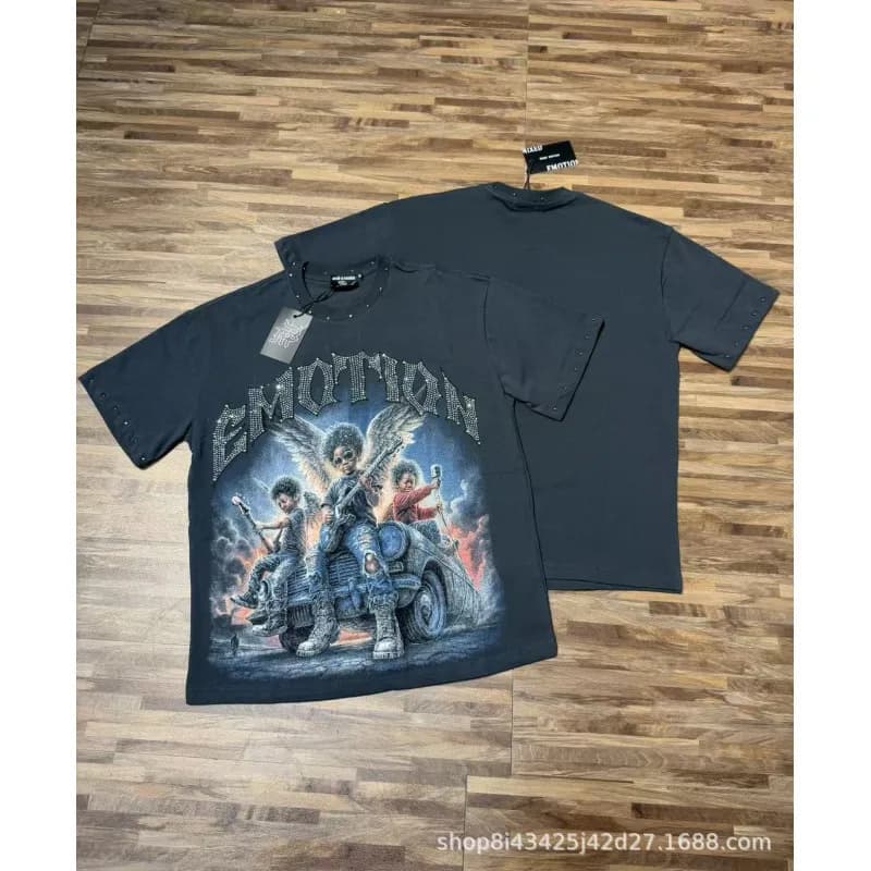 Graphic T-Shirt Emotion Angel Print