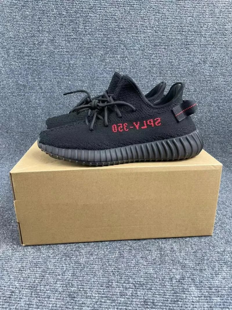 Yeezy Boost 350 V2 Zebra — 黑红字